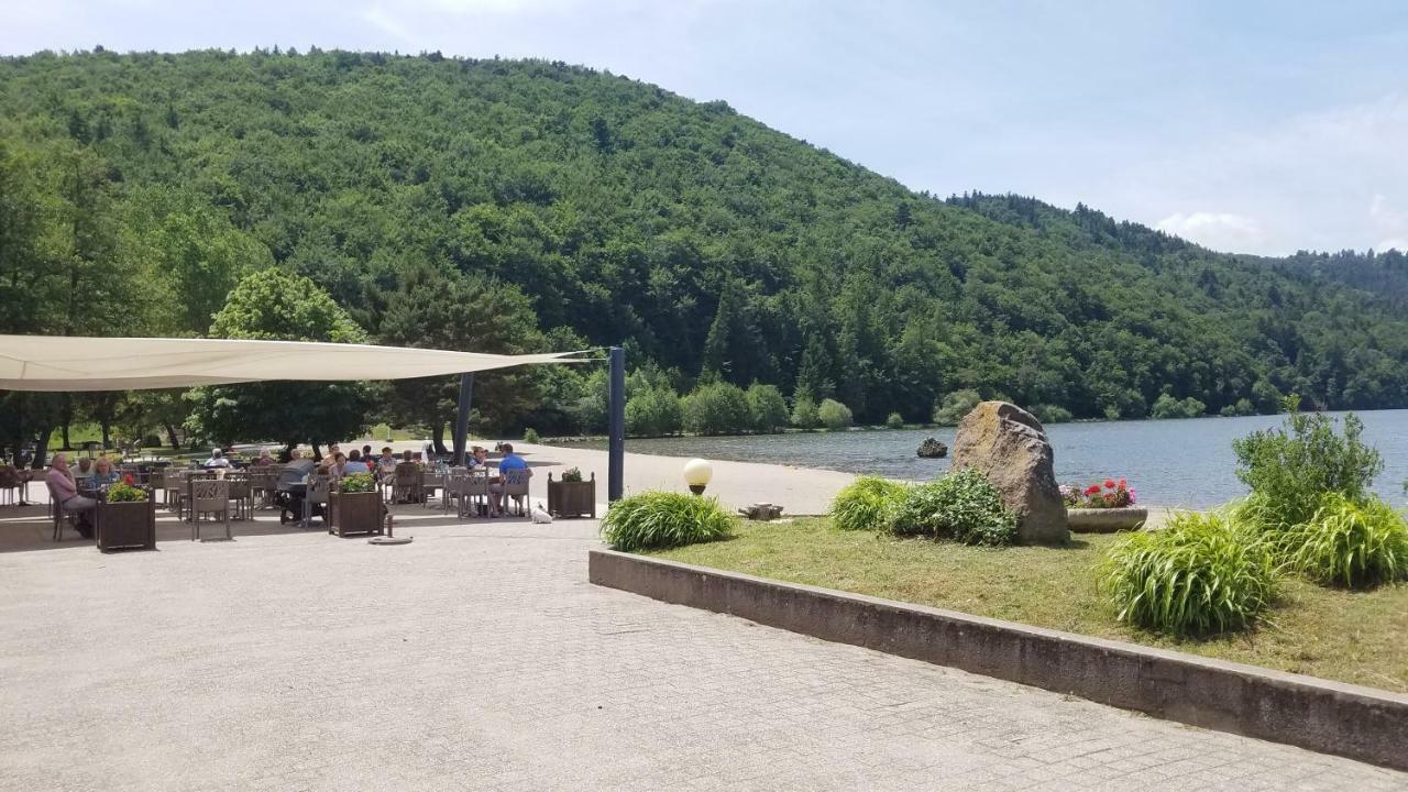 Domaine Du Chambon Camping *